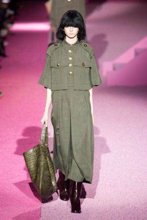 54bc1c03b998f_-_hbz-nyfw-ss2015-trends-military-style-01-jacobs-rs15-3047-lg